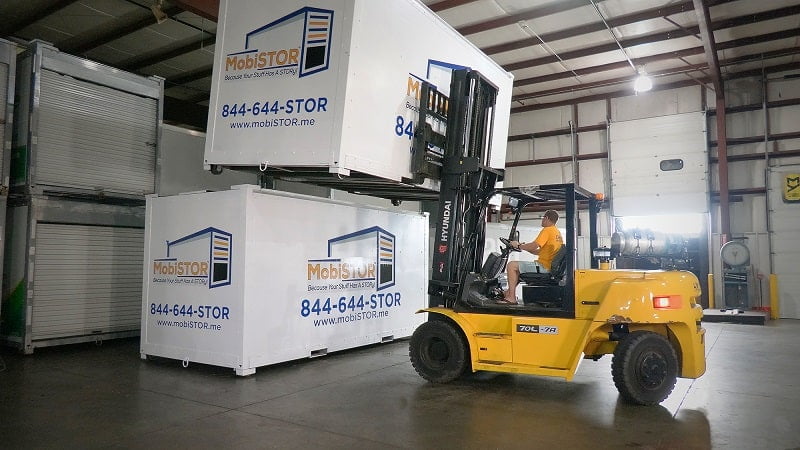 https://dearmanmoving.com/wp-content/uploads/2021/12/5-things-to-consider-before-using-pods-moving-containers.jpg